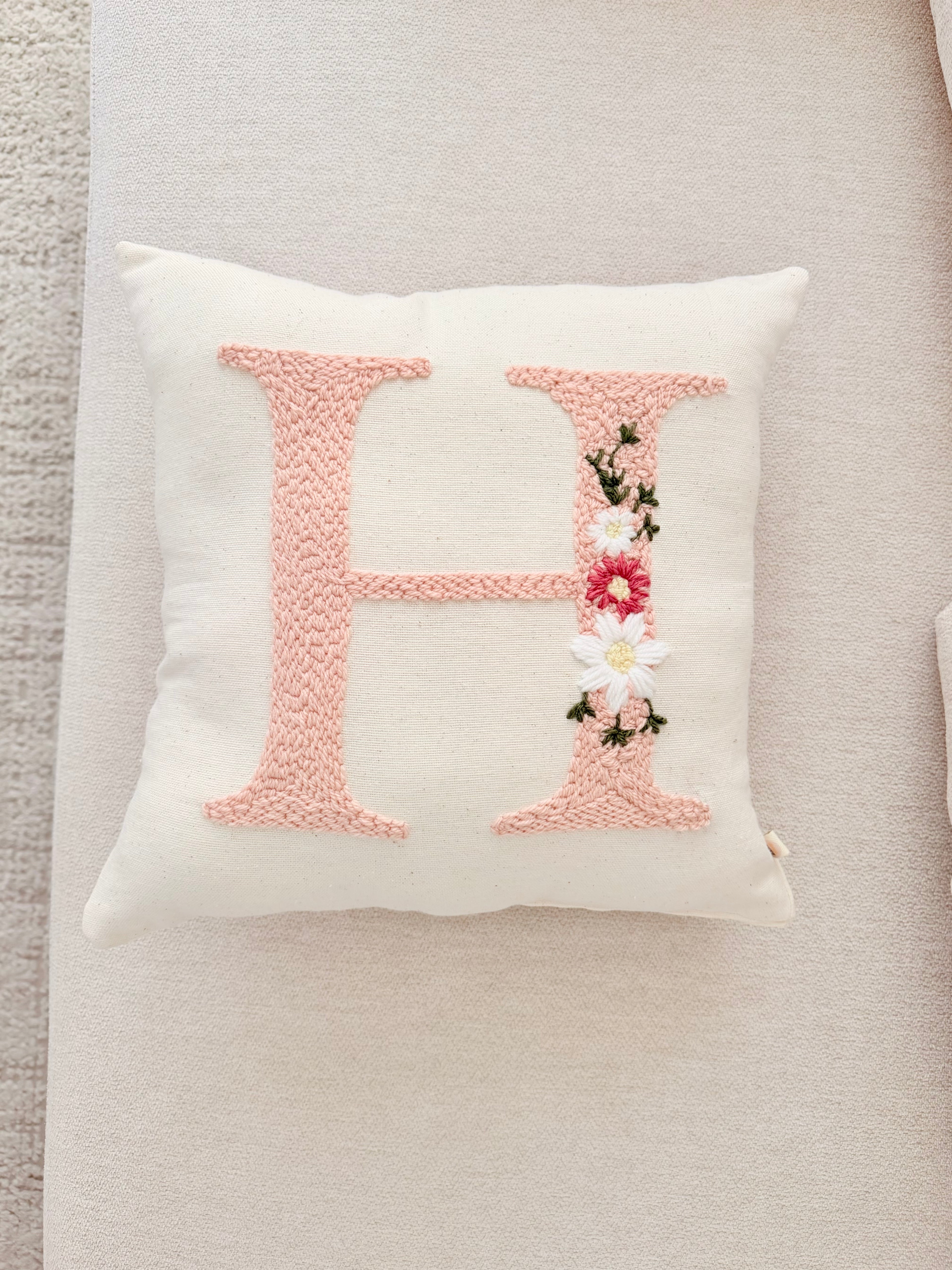 Cojin Letra Floral
