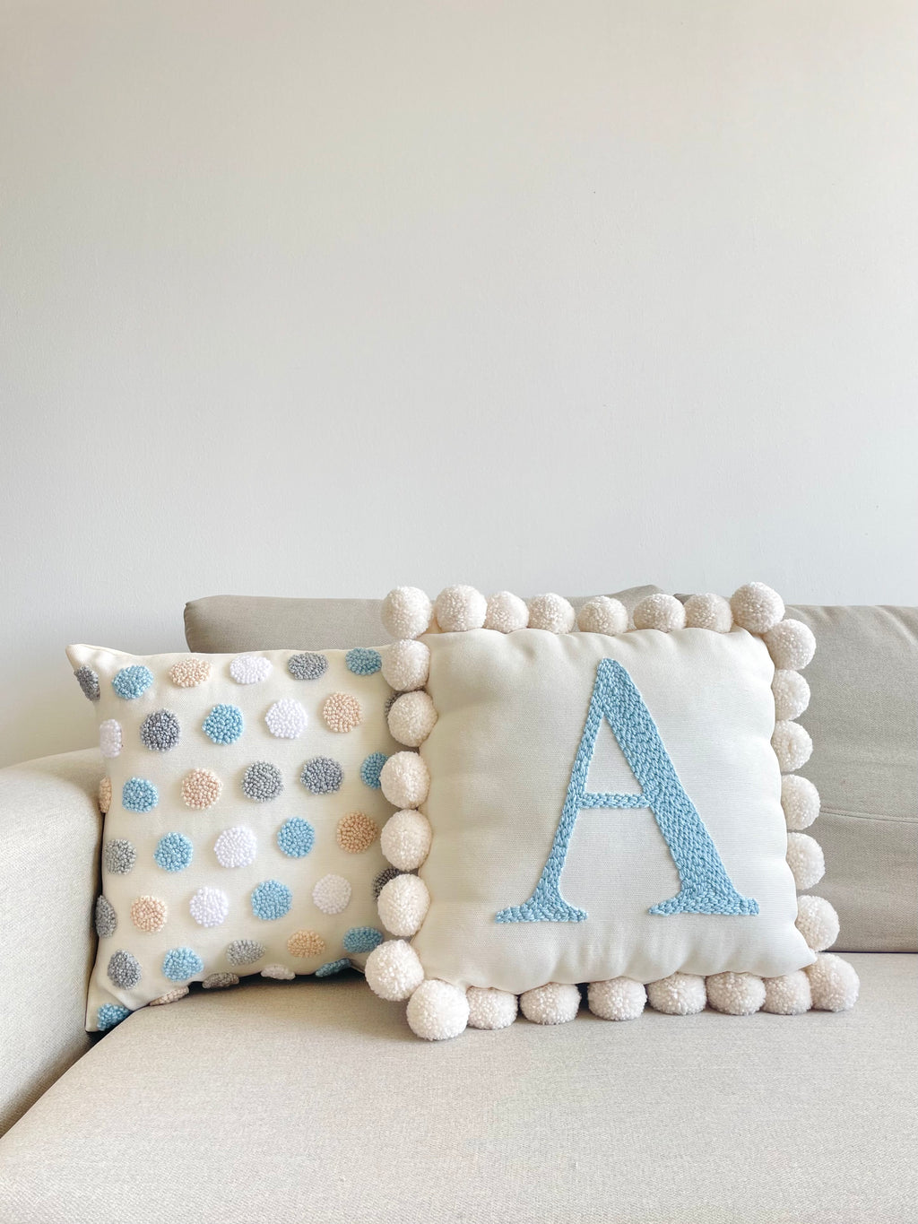 Set Bolitas (Cojín letra XL + Cojín Bolitas)