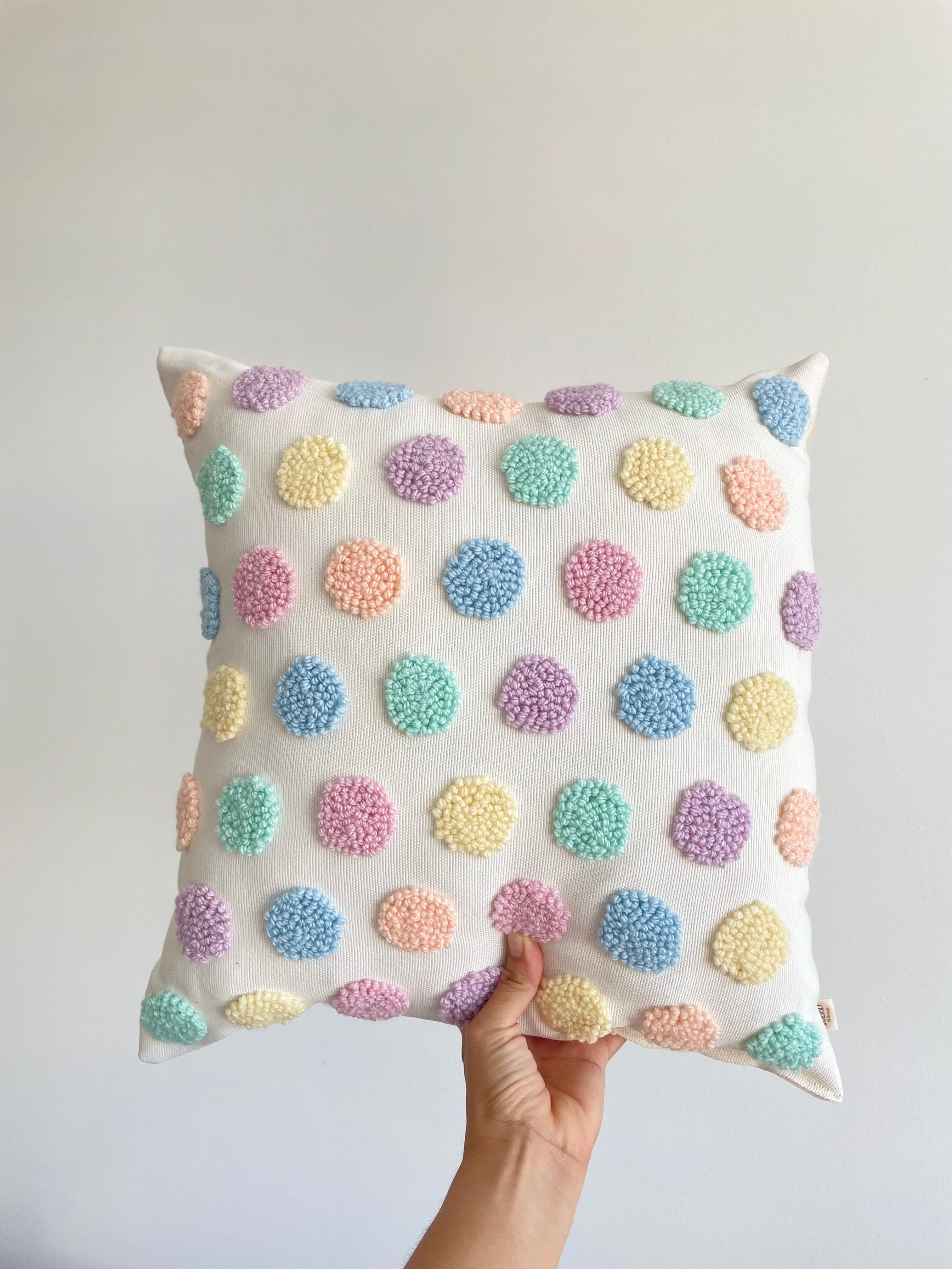 Set Bolitas (Cojín letra XL + Cojín Bolitas)